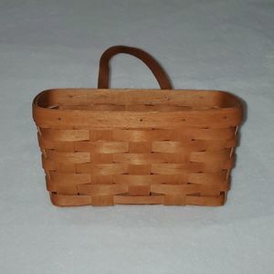 Longaberger 1991 Medium Key Wall Hanging Basket